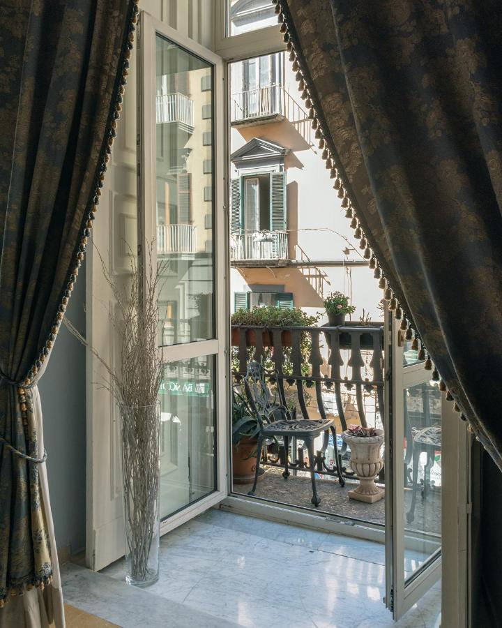 Carafa Di Maddaloni Residenza Di Charme Hotel เนเปิลส์ ภายนอก รูปภาพ