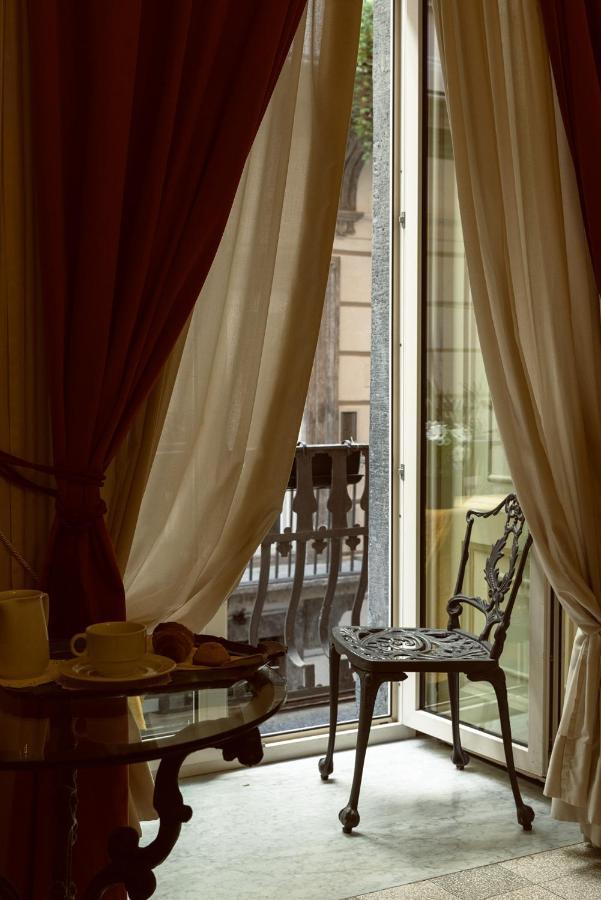 Carafa Di Maddaloni Residenza Di Charme Hotel เนเปิลส์ ภายนอก รูปภาพ