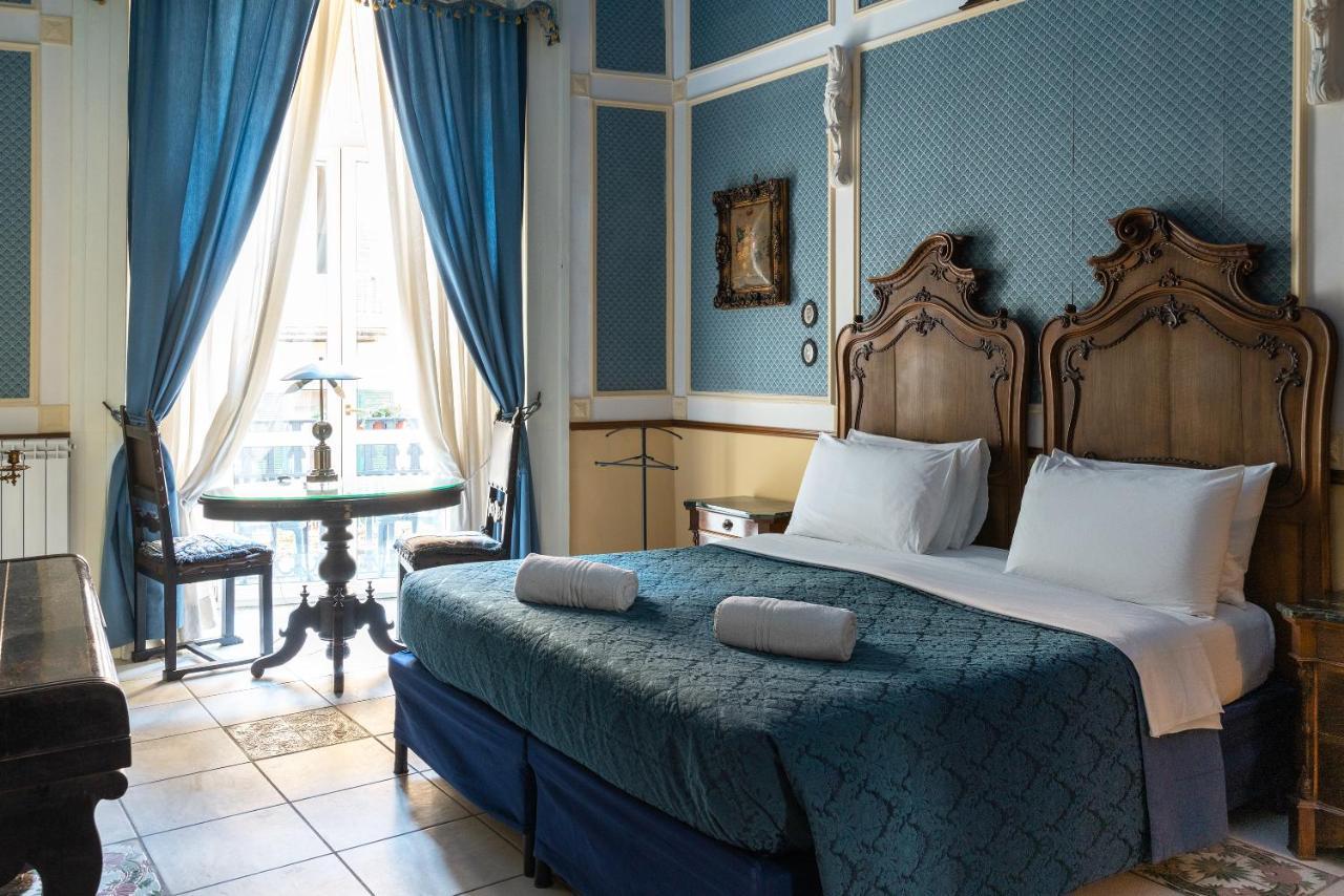 Carafa Di Maddaloni Residenza Di Charme Hotel เนเปิลส์ ภายนอก รูปภาพ