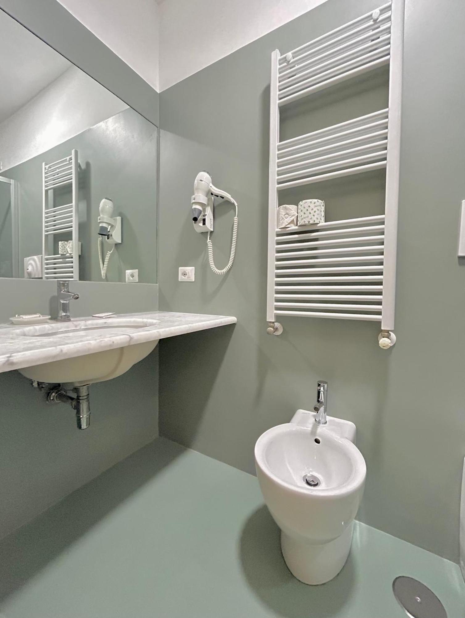 Carafa Di Maddaloni Residenza Di Charme Hotel เนเปิลส์ ภายนอก รูปภาพ