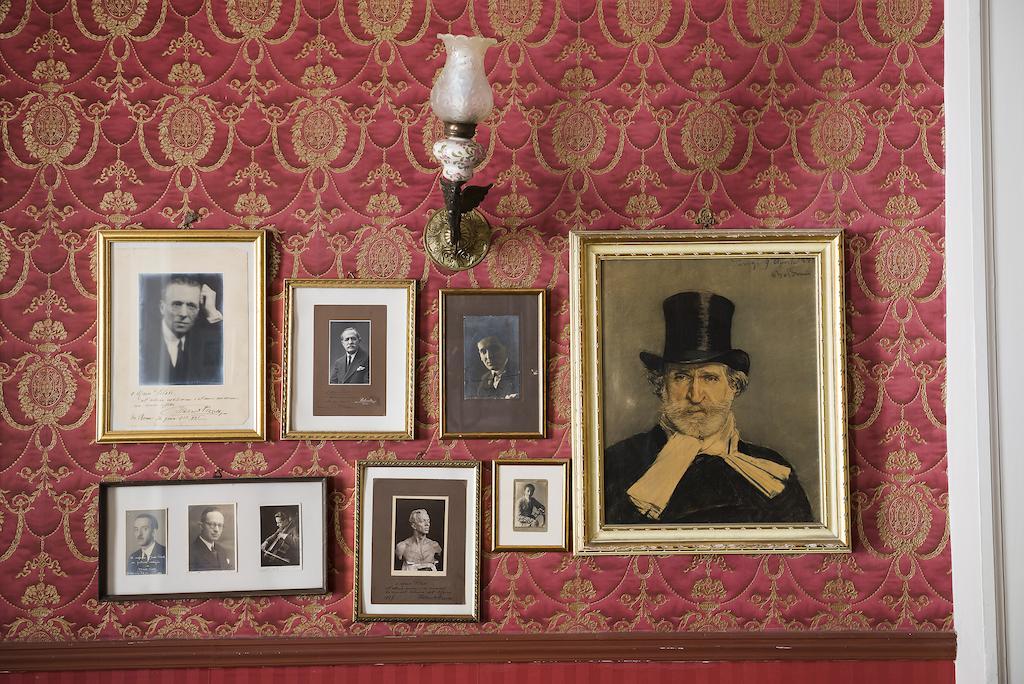 Carafa Di Maddaloni Residenza Di Charme Hotel เนเปิลส์ ภายนอก รูปภาพ