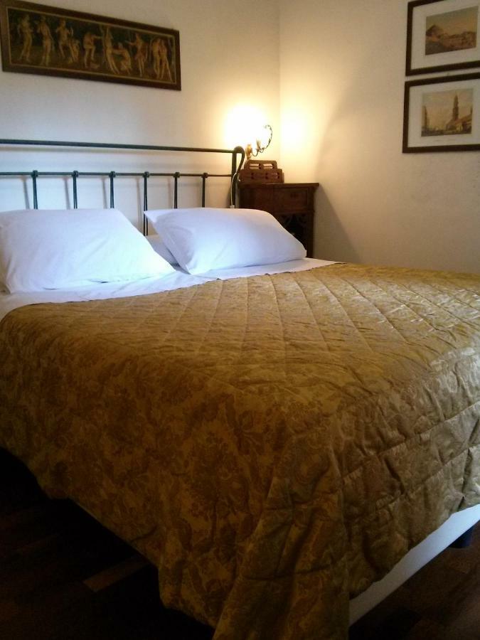 Carafa Di Maddaloni Residenza Di Charme Hotel เนเปิลส์ ภายนอก รูปภาพ