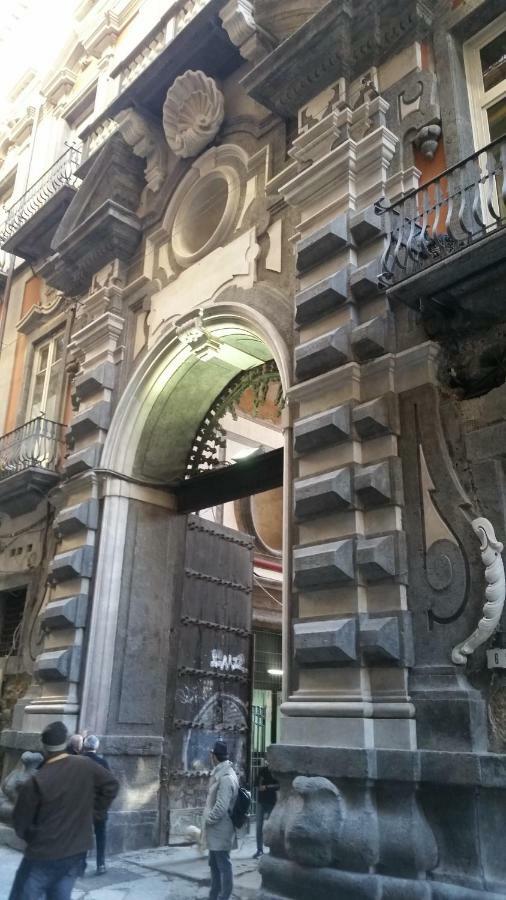 Carafa Di Maddaloni Residenza Di Charme Hotel เนเปิลส์ ภายนอก รูปภาพ