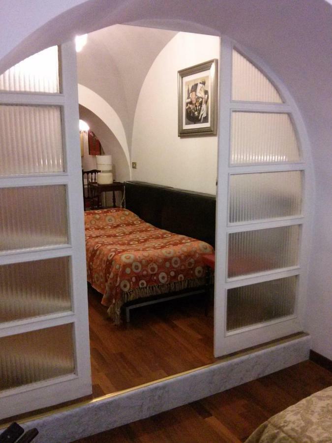 Carafa Di Maddaloni Residenza Di Charme Hotel เนเปิลส์ ภายนอก รูปภาพ